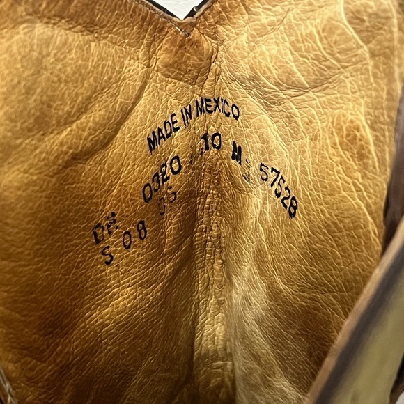 **RARE!** Embroidered Western Boots - Picture 5 of 6